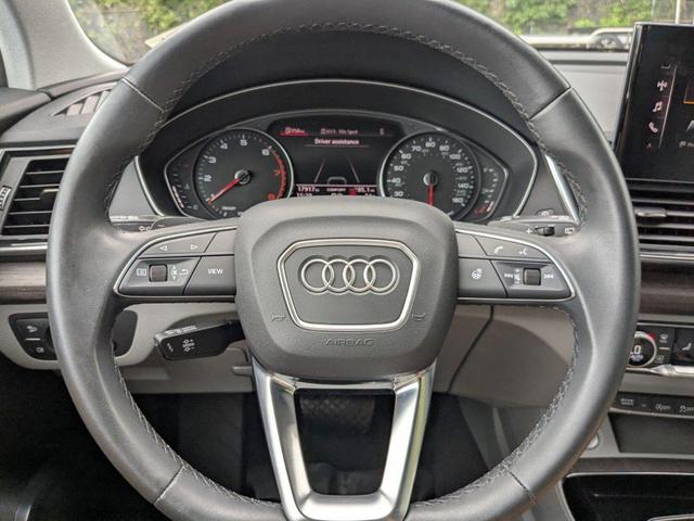 Photo of 2022 Glacier White Metallic Audi Q5