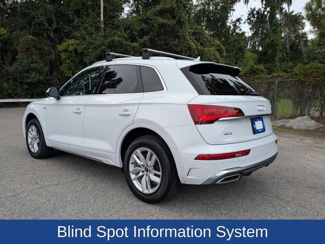 Photo of 2022 Glacier White Metallic Audi Q5