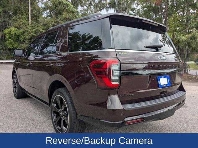 Photo of 2023 Jewel Red Metallic Ford Expedition