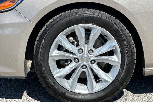 Photo of 2024 Mineral Gray Metallic Chevrolet Malibu