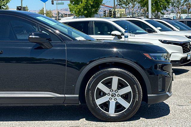 Photo of 2024 Raven Black Honda Prologue