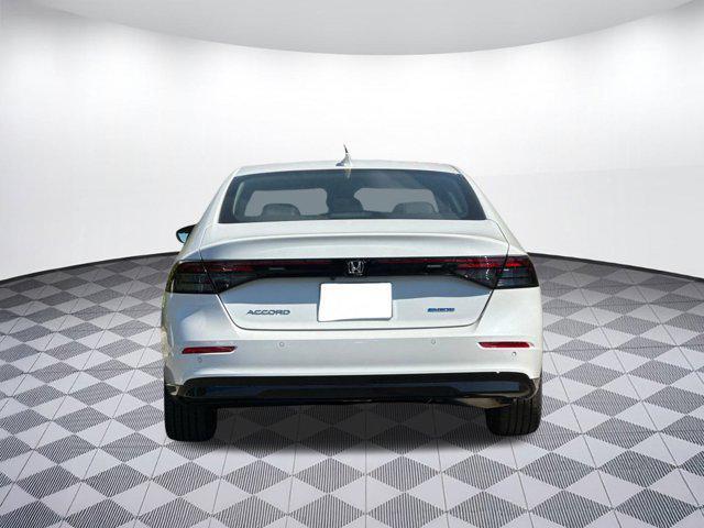 Photo of 2025 Platinum White Pearl Honda Accord Hybrid