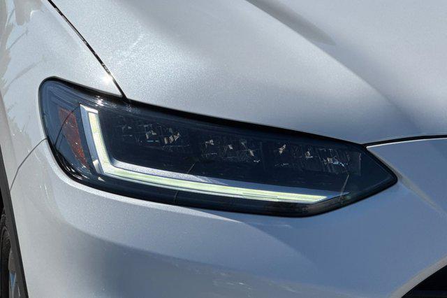 Photo of 2023 Platinum White Pearl Honda HR-V