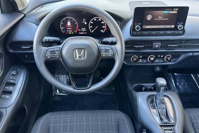 Photo of 2023 Platinum White Pearl Honda HR-V