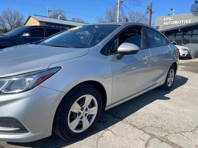 Photo of 2018 Silver Chevrolet Cruze