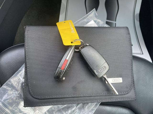 Photo of 2015 Gray Audi A3