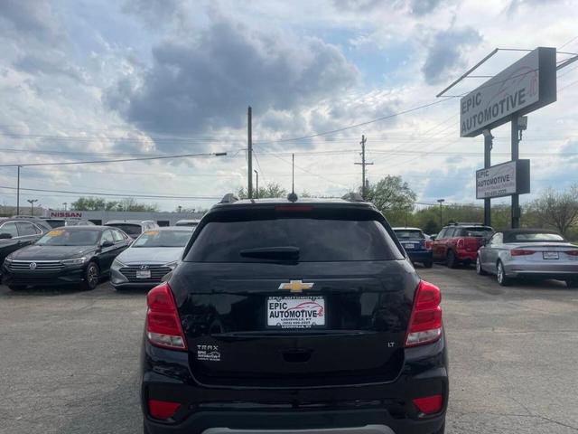Photo of 2019 Black Chevrolet Trax