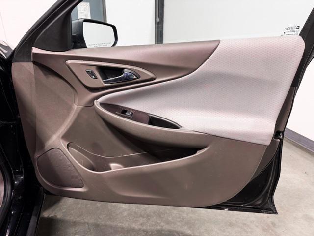 Photo of 2020 Mosaic Black Metallic Chevrolet Malibu