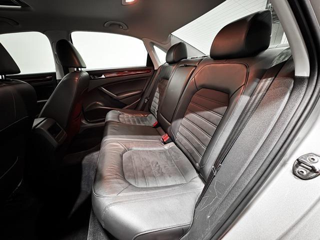 Photo of 2012 Reflex Silver Metallic Volkswagen Passat