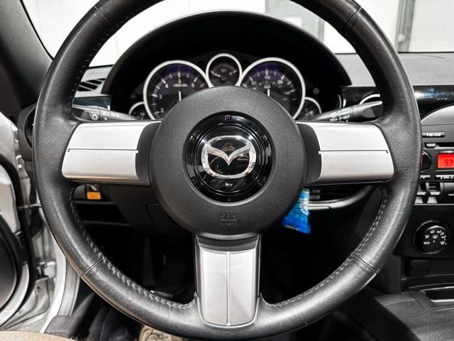 Photo of 2008 Sunlight Silver Metallic Mazda MX-5 Miata