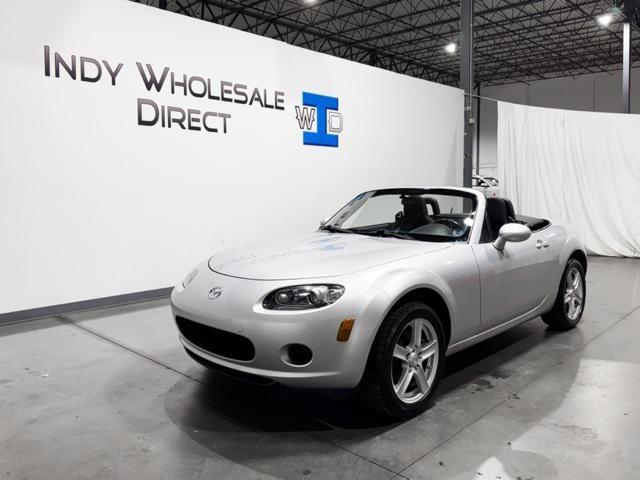 Photo of 2008 Sunlight Silver Metallic Mazda MX-5 Miata