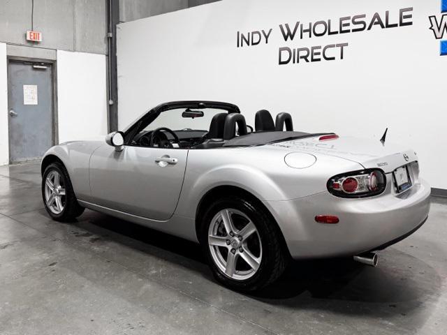Photo of 2008 Sunlight Silver Metallic Mazda MX-5 Miata
