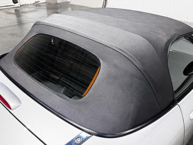 Photo of 2008 Sunlight Silver Metallic Mazda MX-5 Miata