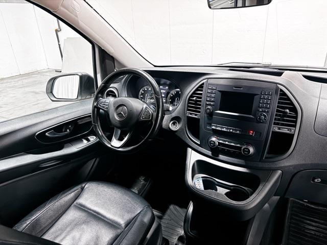 Photo of 2016 Arctic White Mercedes-Benz Metris