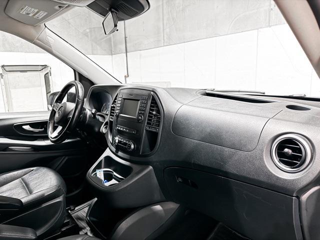 Photo of 2016 Arctic White Mercedes-Benz Metris
