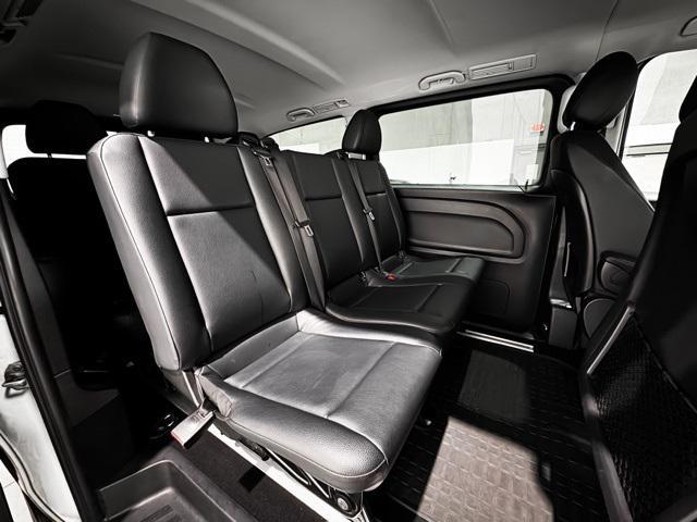 Photo of 2016 Arctic White Mercedes-Benz Metris