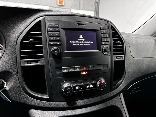 Photo of 2016 Arctic White Mercedes-Benz Metris