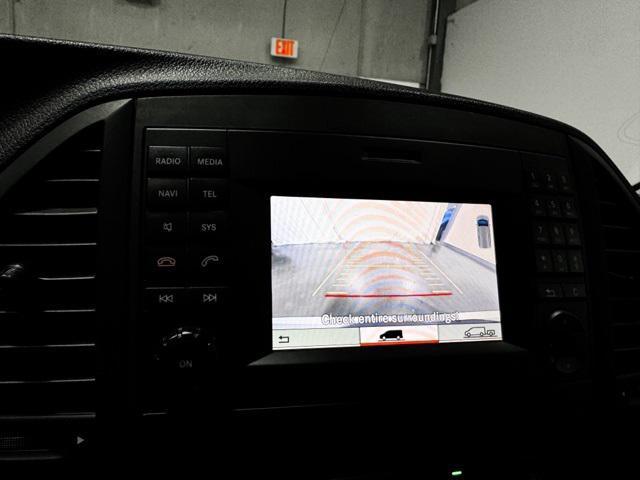Photo of 2016 Arctic White Mercedes-Benz Metris