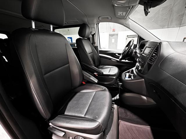 Photo of 2016 Arctic White Mercedes-Benz Metris