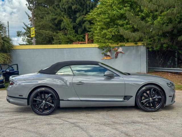 Photo of 2023 Gray Bentley Continental GT