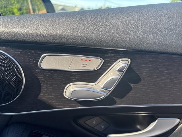 Photo of 2022 White Mercedes-Benz GLC 300