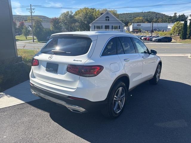 Photo of 2022 White Mercedes-Benz GLC 300