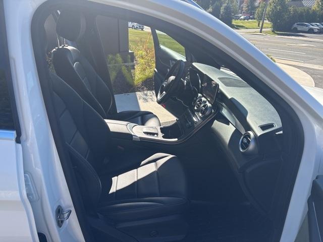 Photo of 2022 White Mercedes-Benz GLC 300