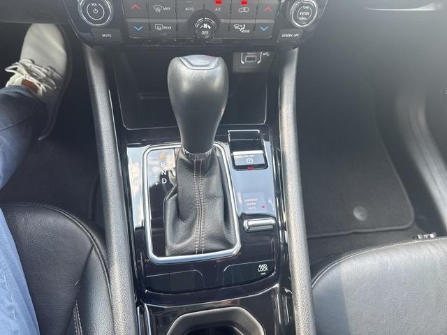 Photo of 2022 Bright White Clearcoat Jeep Compass