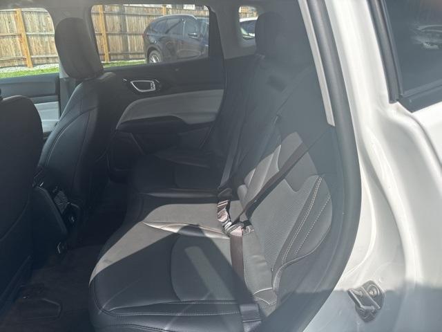 Photo of 2022 Bright White Clearcoat Jeep Compass