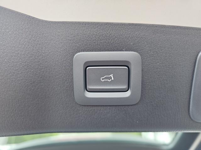 Photo of 2025 Platinum Mazda CX-5