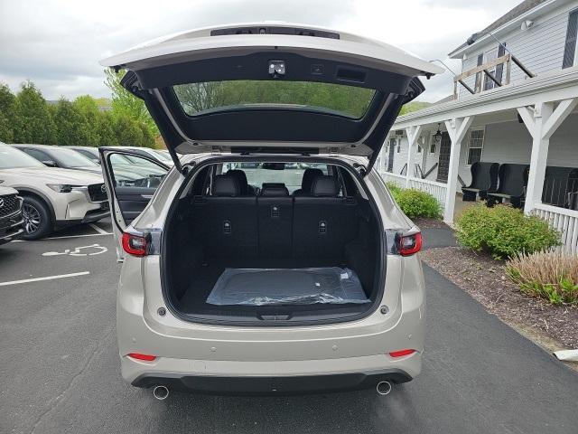 Photo of 2025 Platinum Mazda CX-5