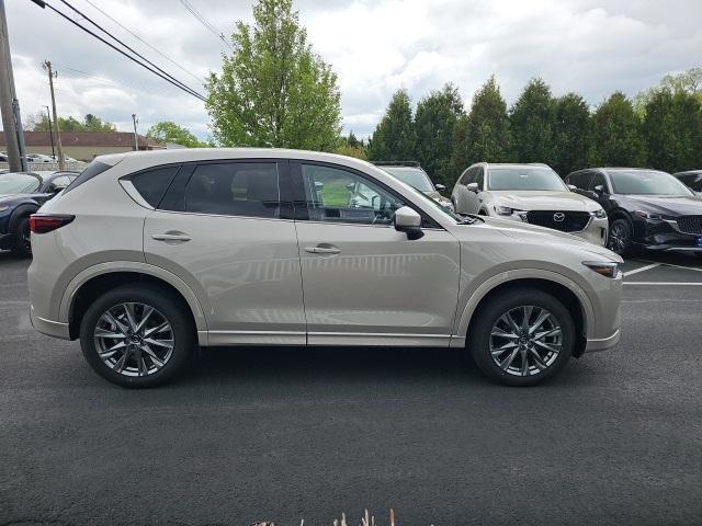 Photo of 2025 Platinum Mazda CX-5