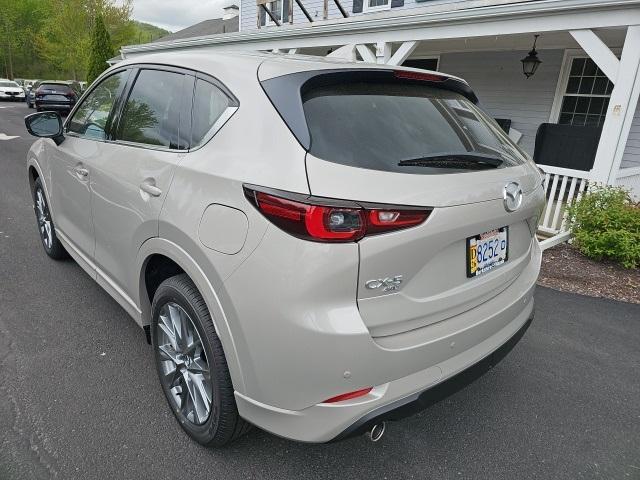 Photo of 2025 Platinum Mazda CX-5