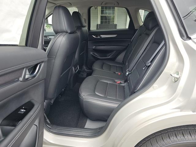 Photo of 2025 Platinum Mazda CX-5