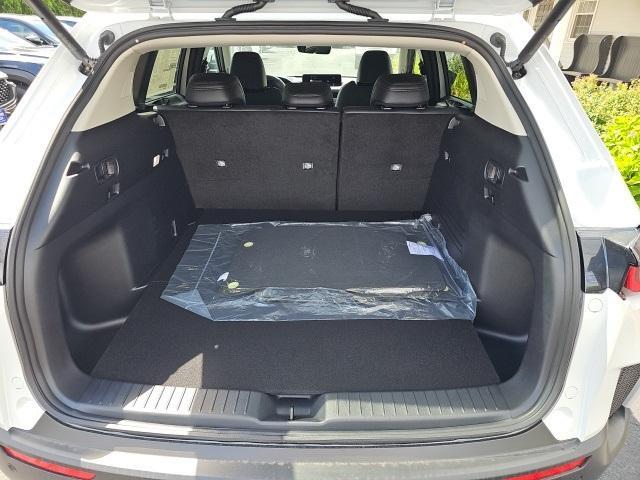 Photo of 2025 Wind Chill Pearl Mazda CX-50
