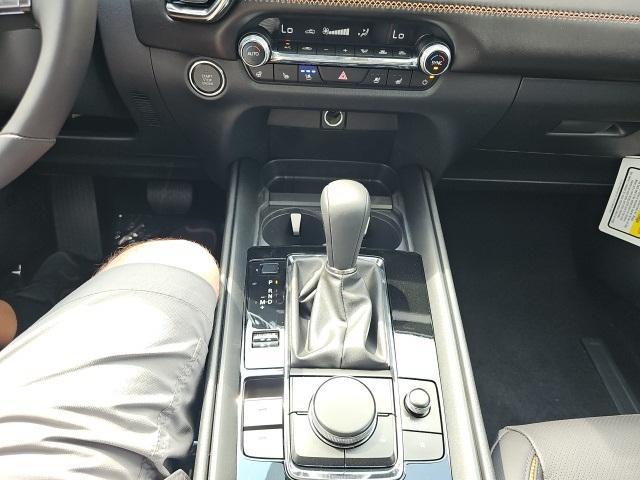 Photo of 2025 Wind Chill Pearl Mazda CX-50