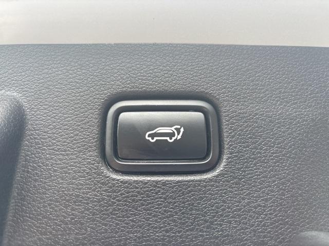 Photo of 2023 Wolf Gray Kia Sportage