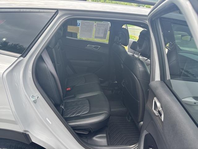 Photo of 2023 Wolf Gray Kia Sportage