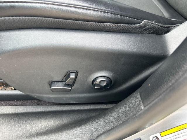 Photo of 2019 Billet Silver Metallic Clearcoat Jeep Cherokee