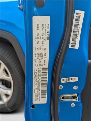 Photo of 2018 Laser Blue Pearlcoat Jeep Compass