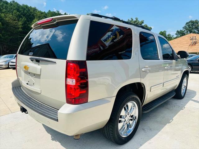 Photo of 2013 Champagne Silver Metallic Chevrolet Tahoe