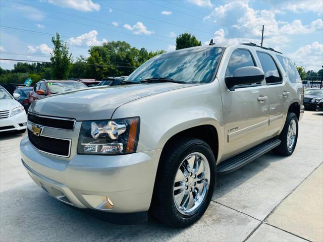Photo of 2013 Champagne Silver Metallic Chevrolet Tahoe