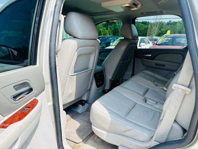 Photo of 2013 Champagne Silver Metallic Chevrolet Tahoe