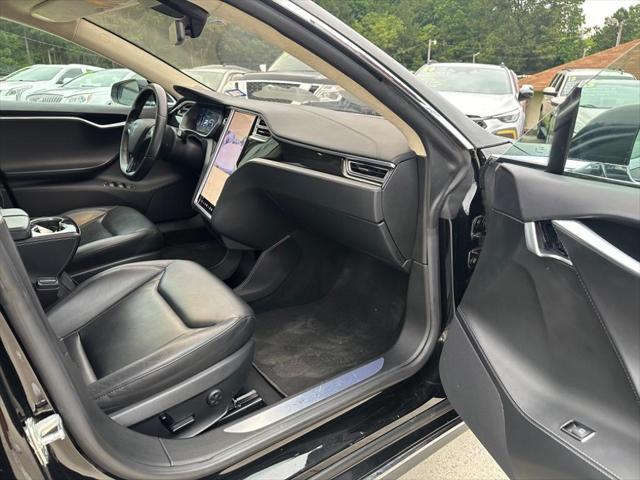 Photo of 2015 Black Tesla Model S