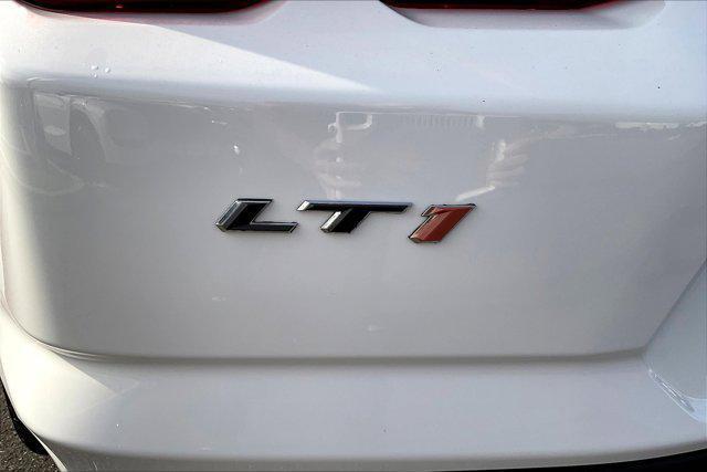Photo of 2020 Summit White Chevrolet Camaro