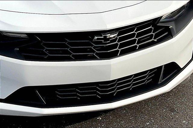 Photo of 2020 Summit White Chevrolet Camaro