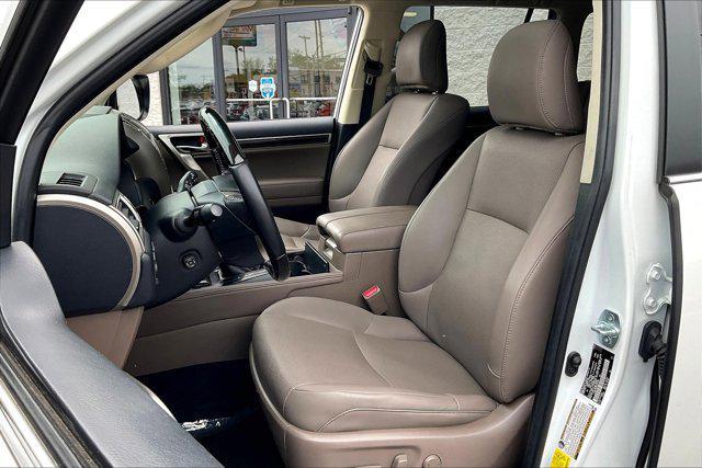 Photo of 2021 Starfire Pearl Lexus GX 460