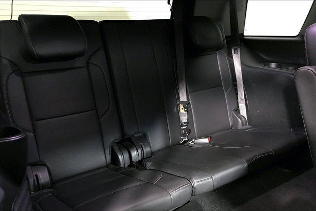 Photo of 2020 Summit White GMC Yukon