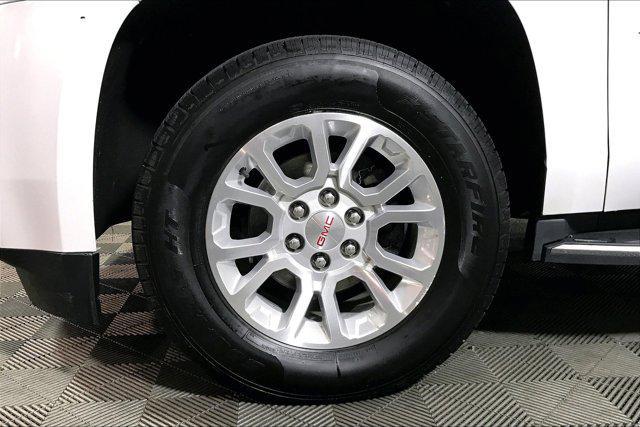 Photo of 2020 Summit White GMC Yukon