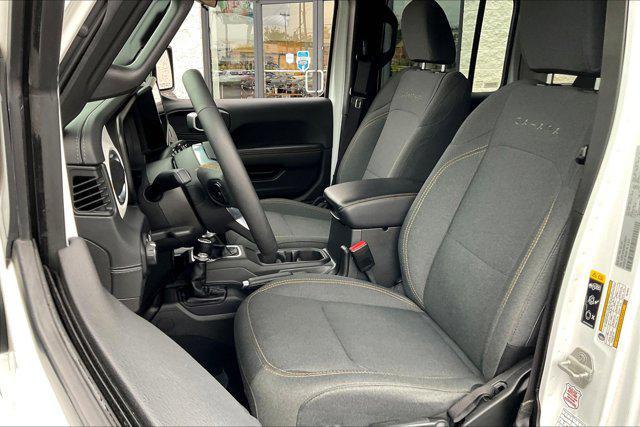 Photo of 2024 Bright White Clearcoat Jeep Wrangler